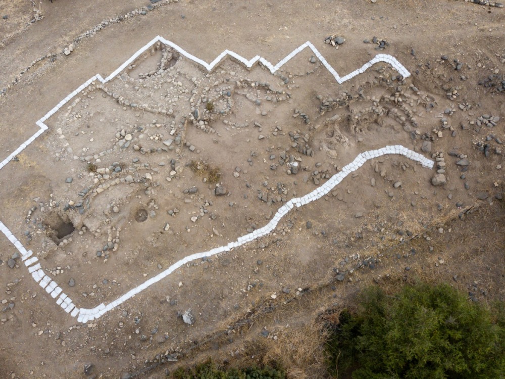 view of the site from above, looking west, photo: Naftali Hilger