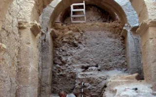 Unique entry complex discovered at Herodian Hilltop Palace