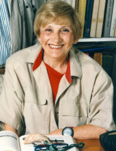 Trude Dotan (photo by Ilan Stzulman)